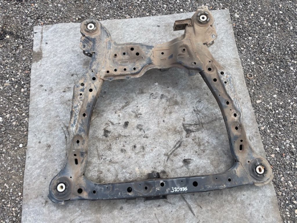 45800-57L01 | Балка передньої підвіски SUZUKI KIZASHI 09-14