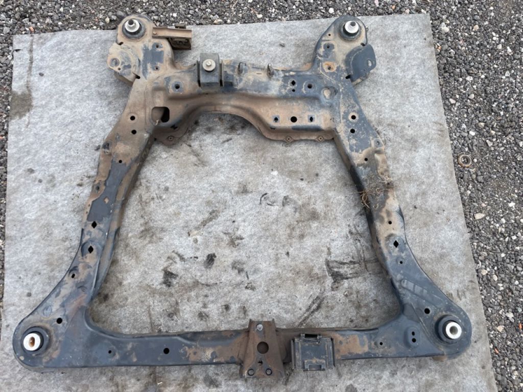 45800-57L01 | Балка передньої підвіски SUZUKI KIZASHI 09-14 - Фото 2