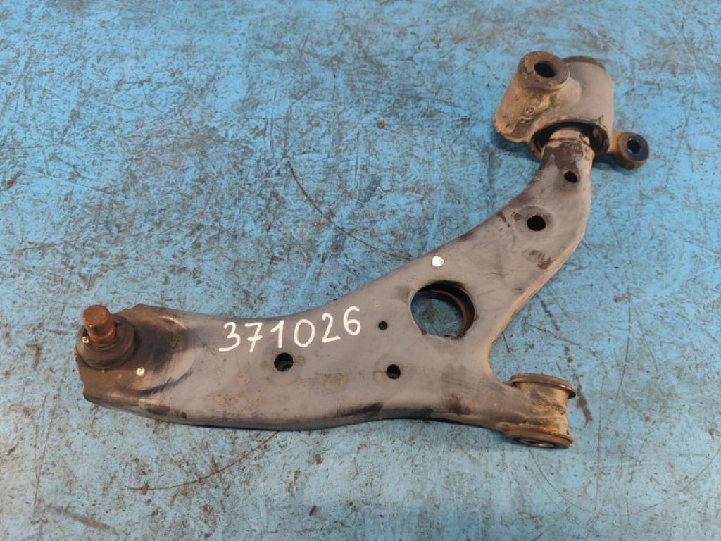 KB7W-34-300D | Важіль передньої підвіски нижній прав. MAZDA CX-5 (KF) 16-21