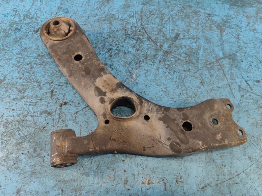 48069-12300 | Важіль передньої підвіски нижній лів. LEXUS HS250H (ANF10) 09-12 - Фото 2