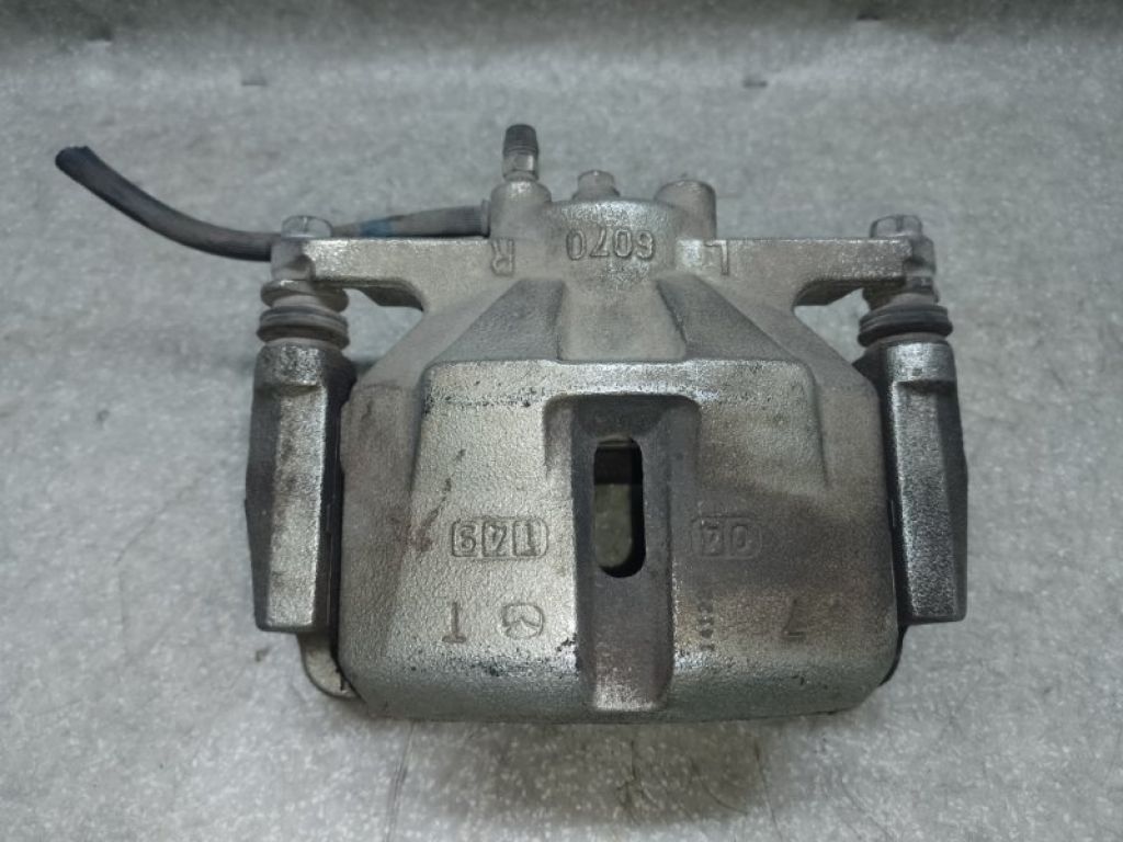 K0Y1-33-98Z | Супорт гальмівний передн. прав. MAZDA CX-5 (KE) 11-17