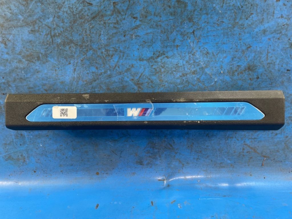 51477479935 | Накладка порога внутрішня задн. лів. BMW XM (G09) 23-