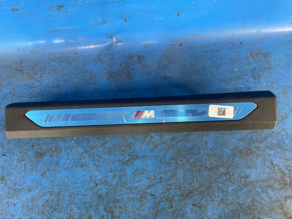 51477479936 | Накладка порога внутрішня задн. прав. BMW XM (G09) 23-