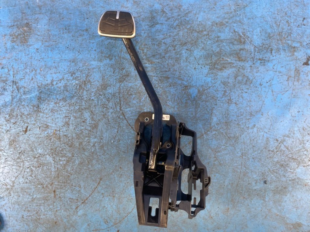 35 00 6 873 112 | Педаль гальма BMW XM (G09) 23-