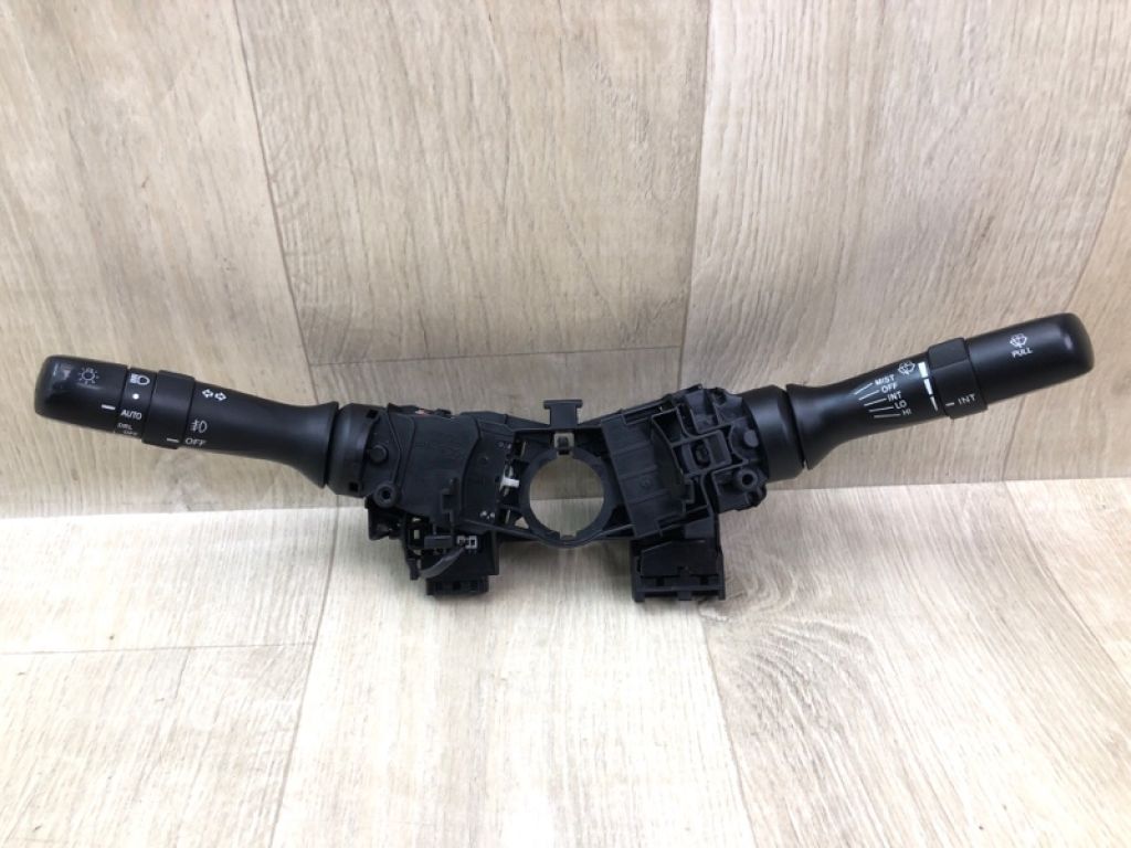 84140-33200 | Підрульовий перемикач TOYOTA CAMRY 40 06-11