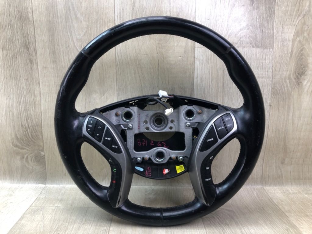 56110 A5461RDR | Кермо HYUNDAI ELANTRA GD 12-17