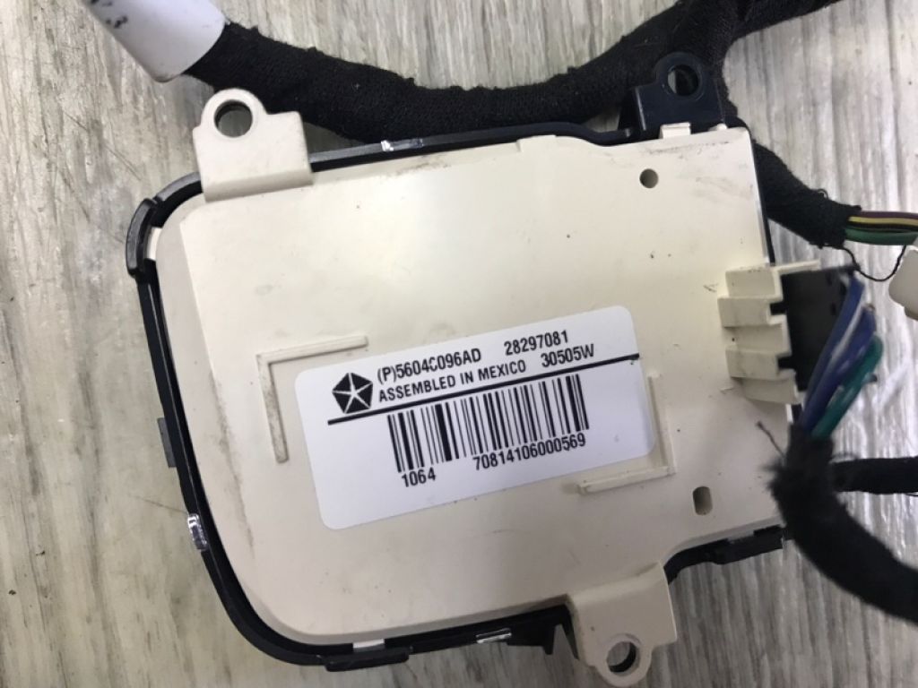 56046096AD | Кнопки на руль JEEP COMPASS 06-16 - Фото 6