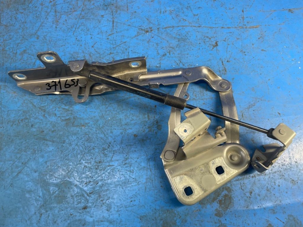 K8D2-16800-A | Петля капота прав. LAND ROVER EVOQUE 19-