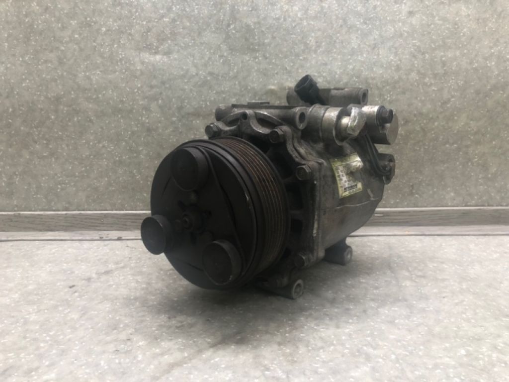 MN124811 | Компресор кондиціонера MITSUBISHI OUTLANDER 03-07
