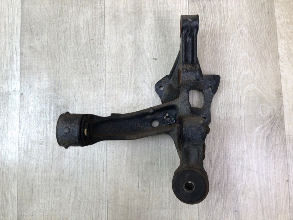 42305-06100 | Цапфа задн. лев. TOYOTA CAMRY 40 06-11