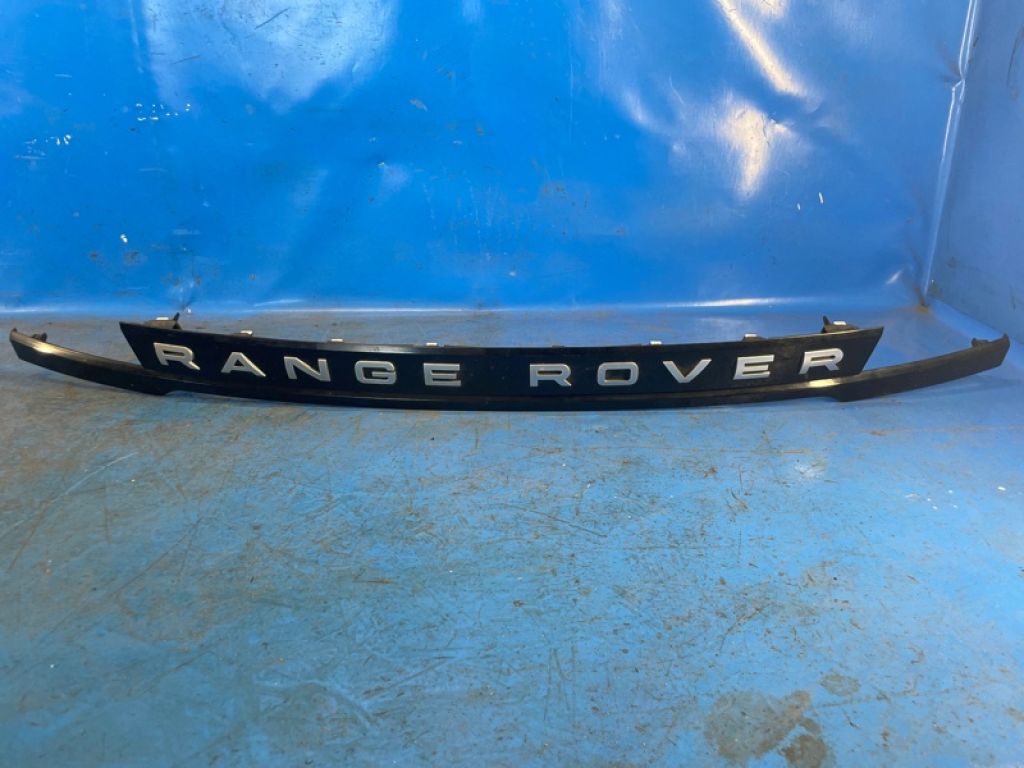 K8D2-402A30-A | накладка кришки багажника LAND ROVER EVOQUE 19-