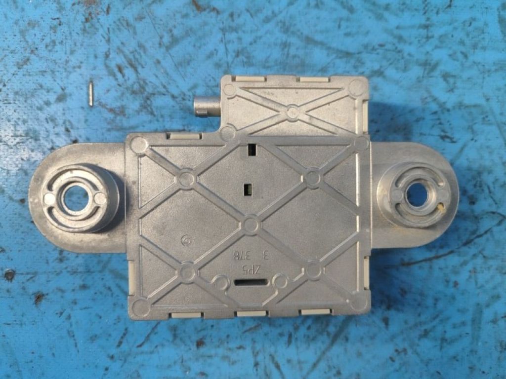 6935024-01 | Усилитель антенны BMW 6 SERIES (F13) 12-18 - Фото 3