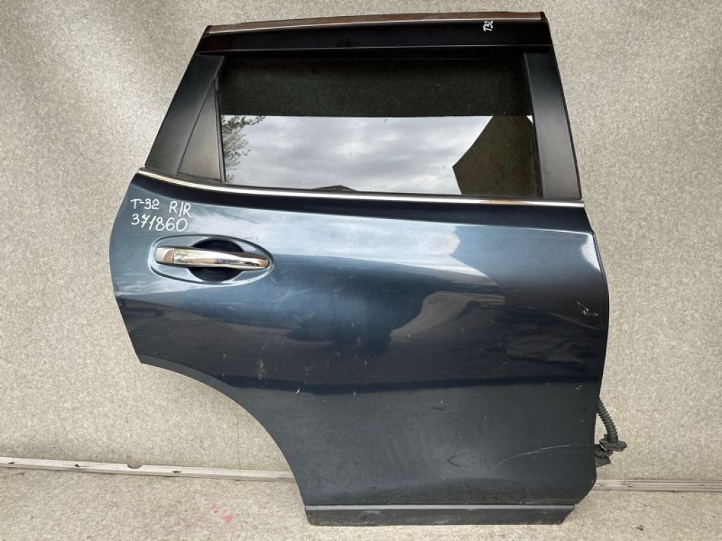 82100-4BA0A | Двері задн. прав. NISSAN X-TRAIL/ROGUE T32 13-20