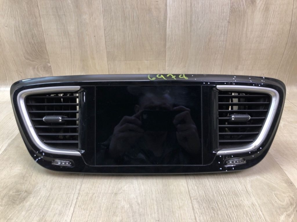 68316 175AC | монітор CHRYSLER PACIFICA 16-20