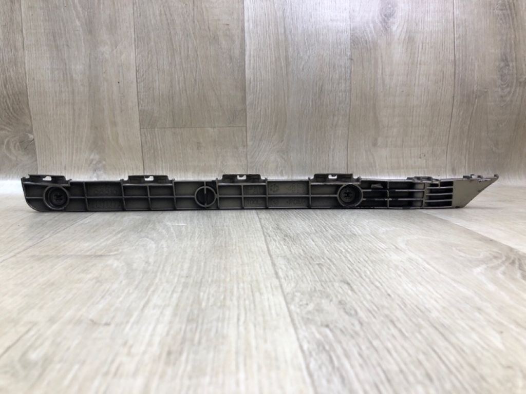 52157-06010 | Кронштейн/кріплення заднього бампера праве TOYOTA CAMRY 40 06-11