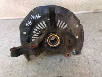 Кулак поворотний передній правий TOYOTA CAMRY 55 14-17