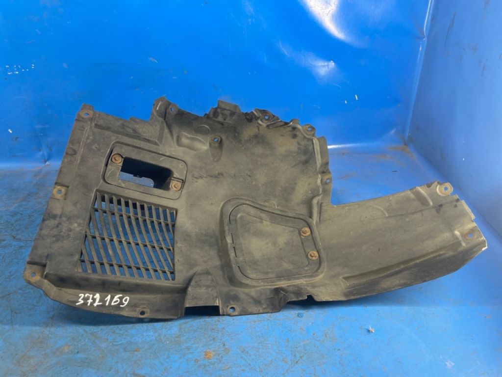 51717224484 | Подкрылок передний правый BMW 6 SERIES (F13) 12-18