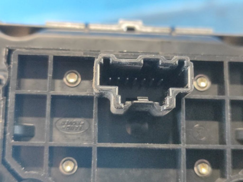 FK72-2B623-AA | Кнопка стоянкового гальма LAND ROVER DISCOVERY Sport 15-19 - Фото 6
