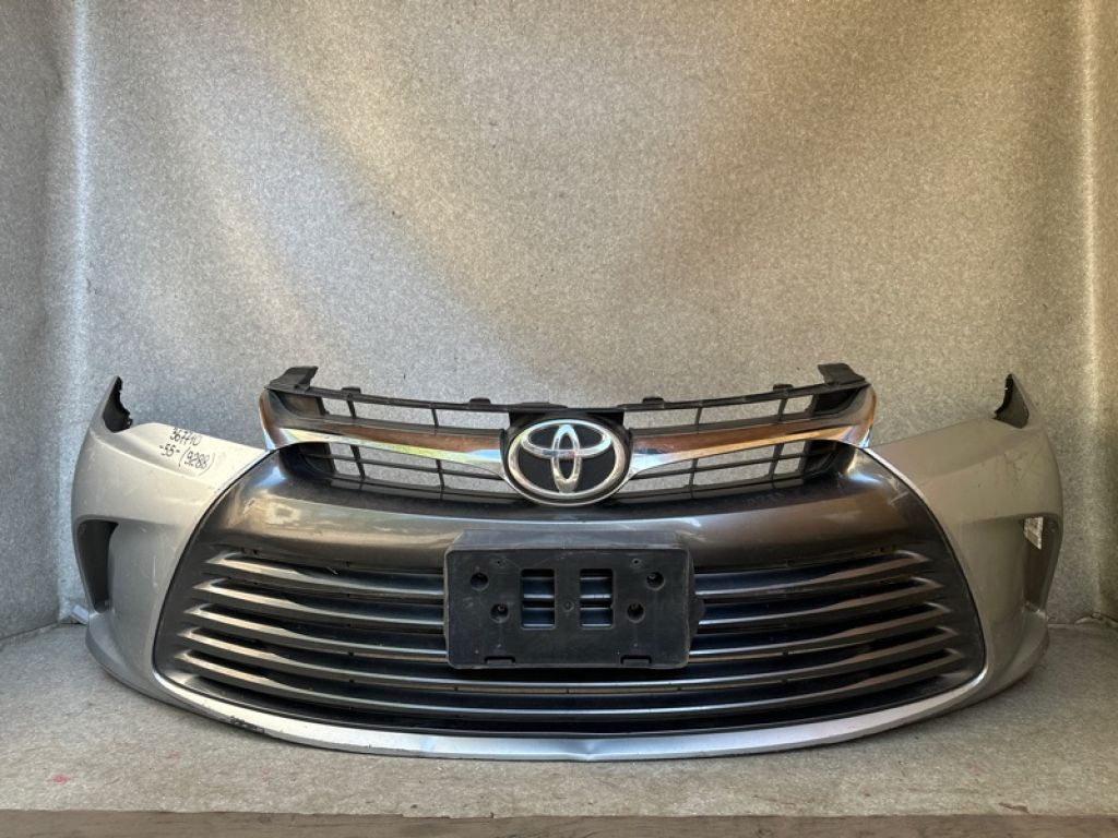 Бампер передній TOYOTA CAMRY 55 14-17