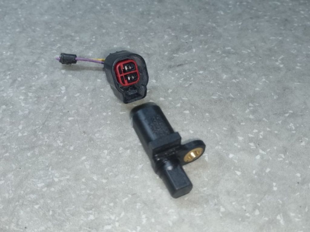 HV6Z-2C190-A | Датчик ABS задн. FORD ESCAPE 12-19