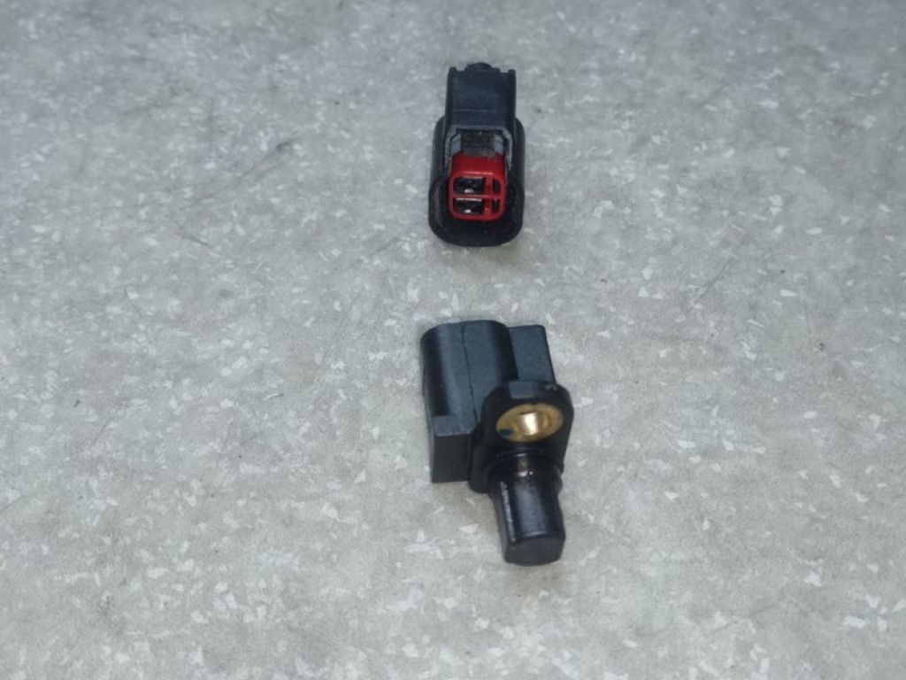 HV6Z-2C190-A | Датчик ABS задний FORD ESCAPE 12-19
