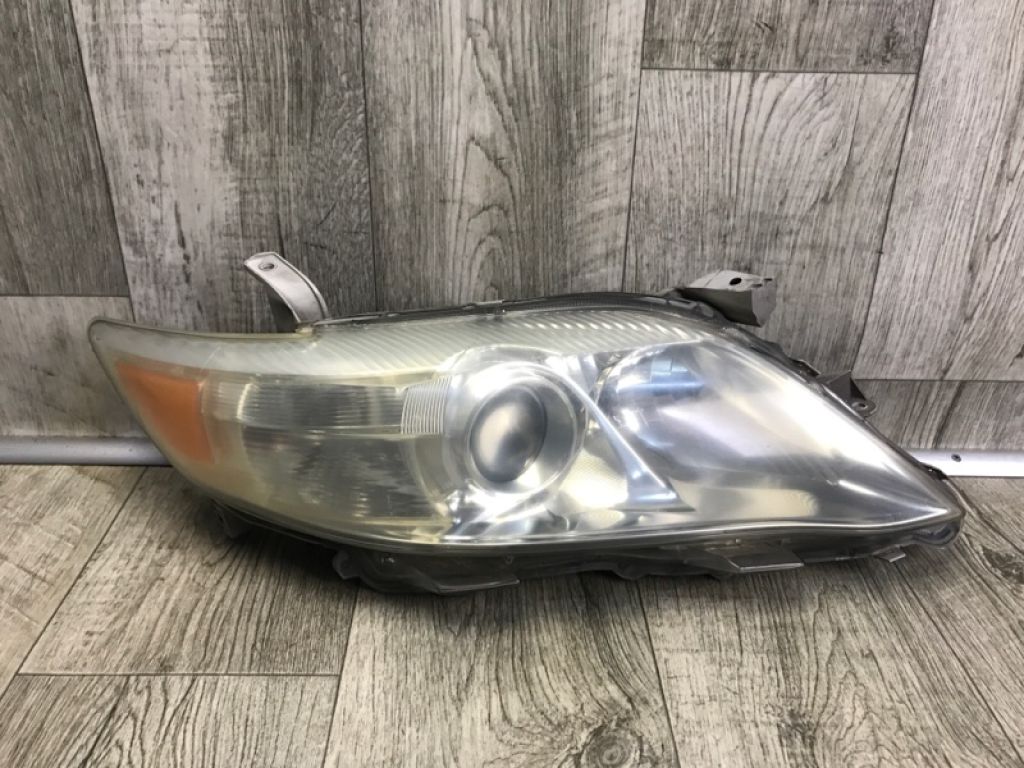 81110-06500 | Фара права TOYOTA CAMRY 40 06-11