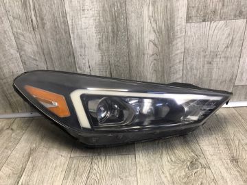 Фара права HYUNDAI TUCSON TL 15-20