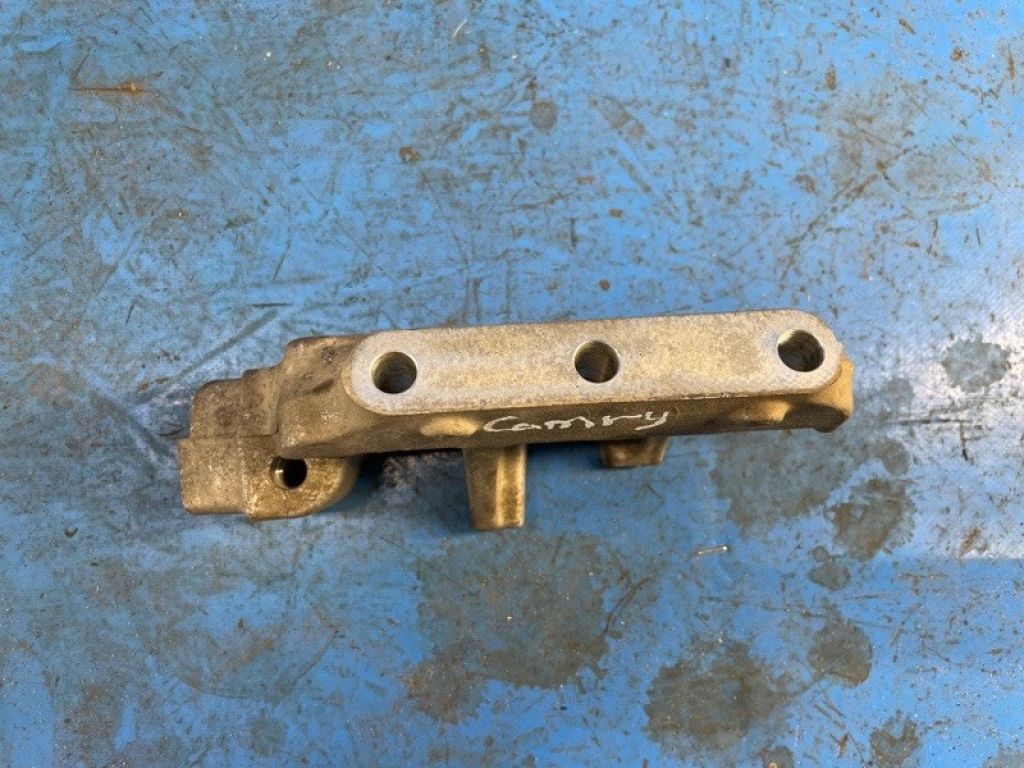 12316-0H050 | Кронштейн двигуна лів. TOYOTA CAMRY 40 06-11 - Фото 3