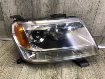 Фара права SUZUKI GRAND VITARA 05-15