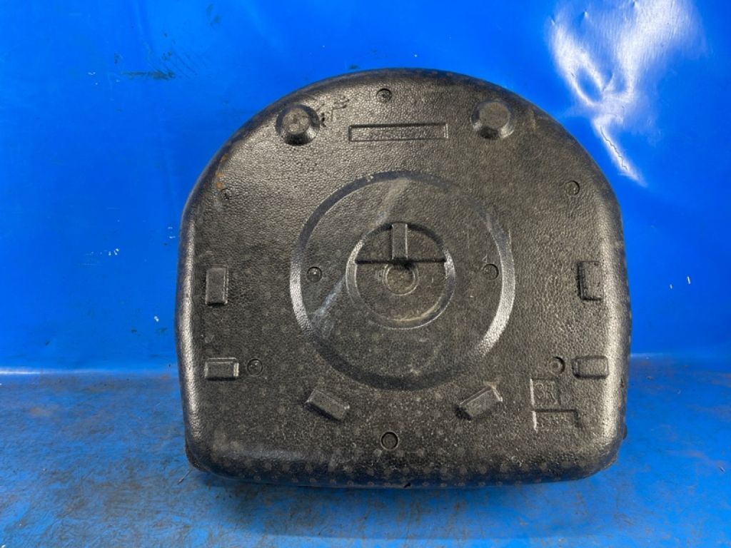 64777-02170 | Скринька інструментальна TOYOTA AURIS 13-18 - Фото 3