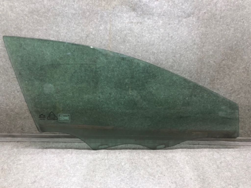 82421-3X020 | Скло дверей переднє праве HYUNDAI ELANTRA MD 10-15