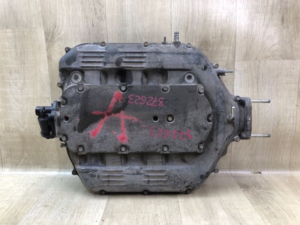 17160-RKG-A01 | Коллектор впускной ACURA RL 05-12