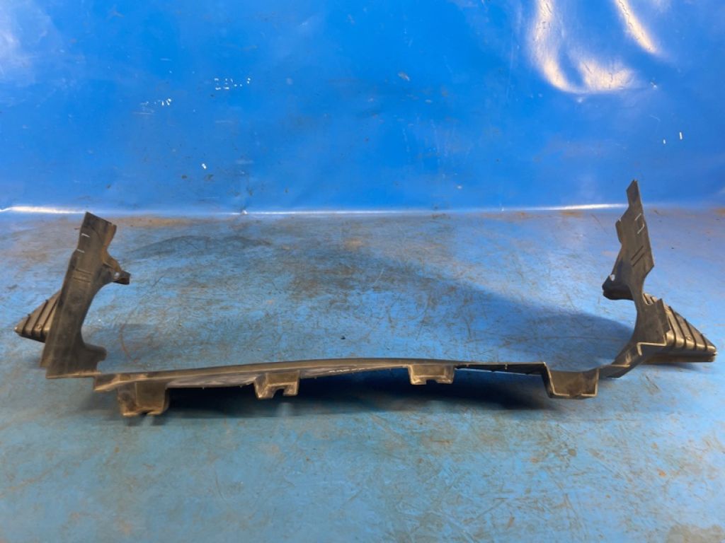FK72-8A095-A | Дефлектор радіатора LAND ROVER DISCOVERY Sport 15-19
