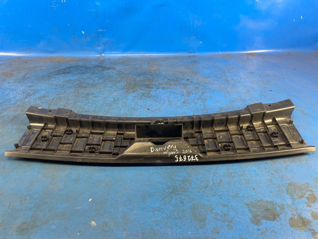 FK72-113A10-A | Накладка на поріг багажника LAND ROVER DISCOVERY Sport 15-19 - Фото 2
