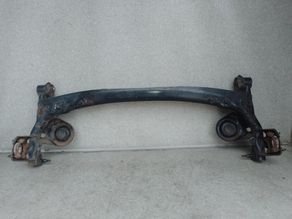 4211008040 | Балка задней подвески TOYOTA SIENNA 11-16