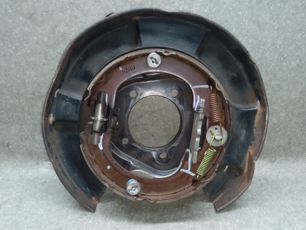 46504-08020 | Тормозной механизм задний левый TOYOTA SIENNA 11-16