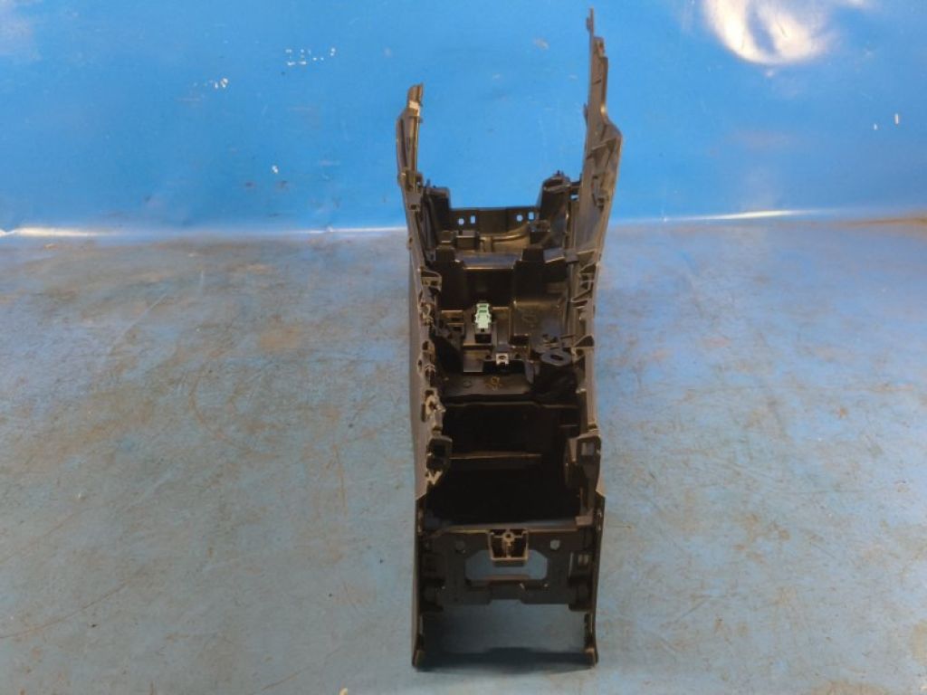 58901-52111 | Консоль центральна LEXUS LBX 23-