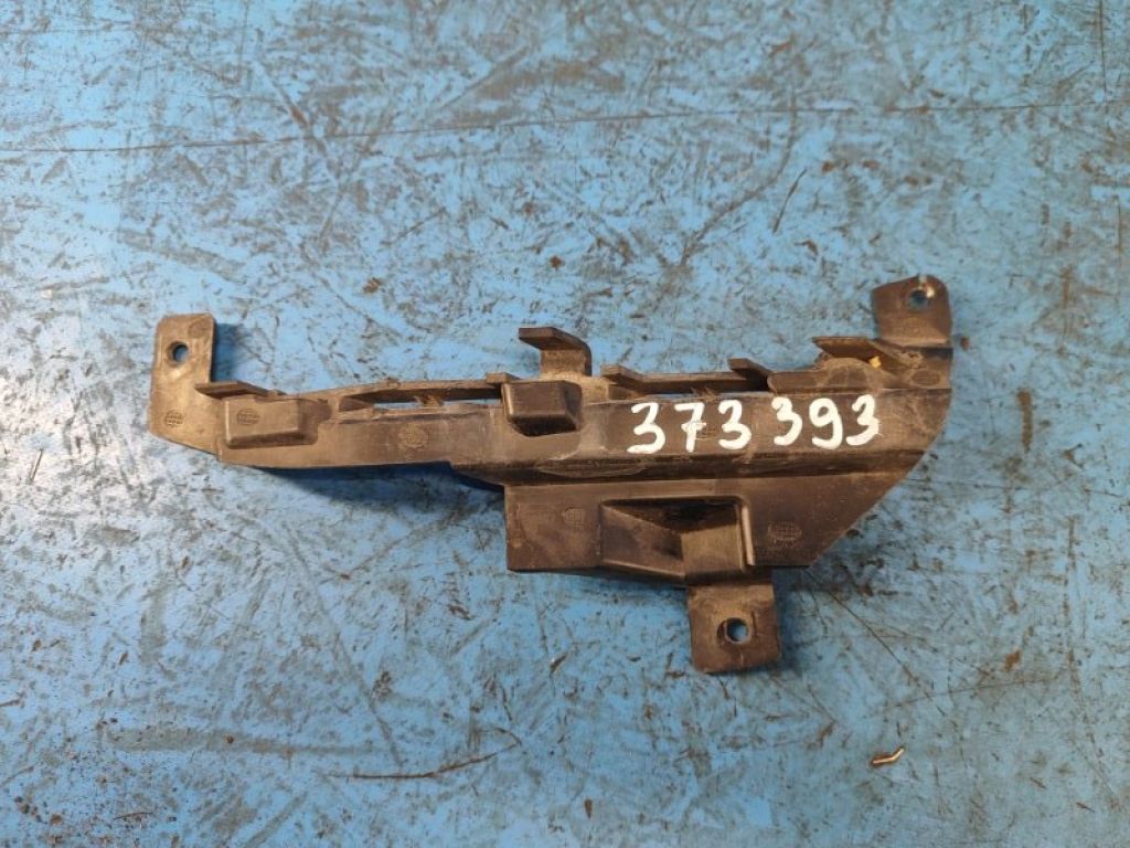 K8D2-15267-AB | Кронштейн/крепление противотуманной фары лів. LAND ROVER EVOQUE 19-