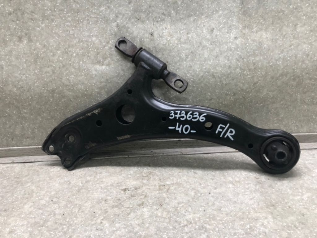 48068-33060 | Рычаг передней подвески нижний правый TOYOTA CAMRY 40 06-11