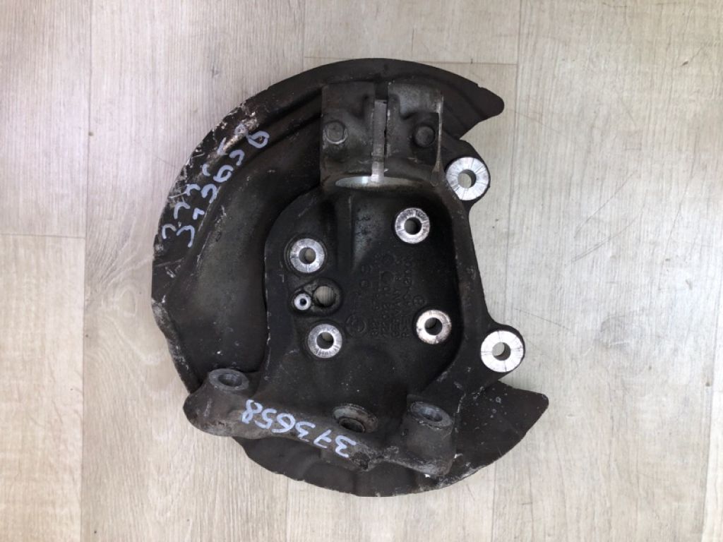 31 21 6 793 924 | Кулак поворотний передній правий BMW 3 SERIES (E90-E93) 2005–2014
