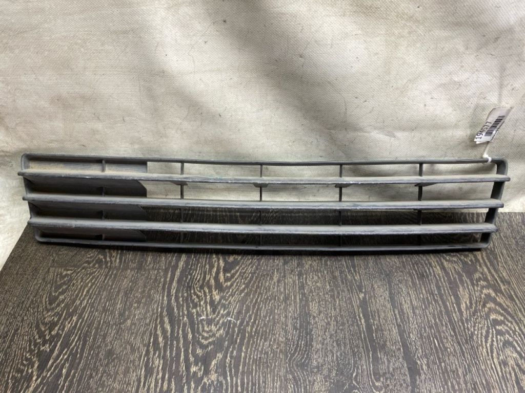 71721-63J10-5PK | Решетка переднего бампера SUZUKI SWIFT 04-11