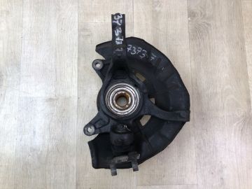 Кулак поворотний передній правий TOYOTA CAMRY 40 06-11