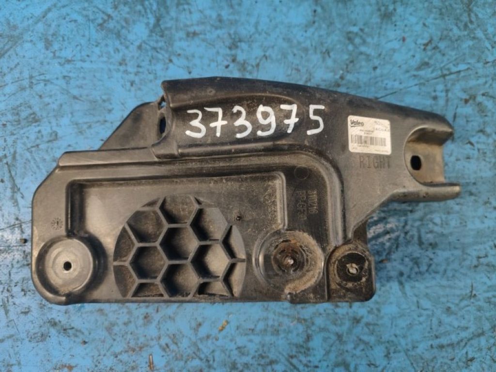 J8A2-14D453-BF | Кронштейн/крепление датчика слепых зон прав. LAND ROVER VELAR 17-