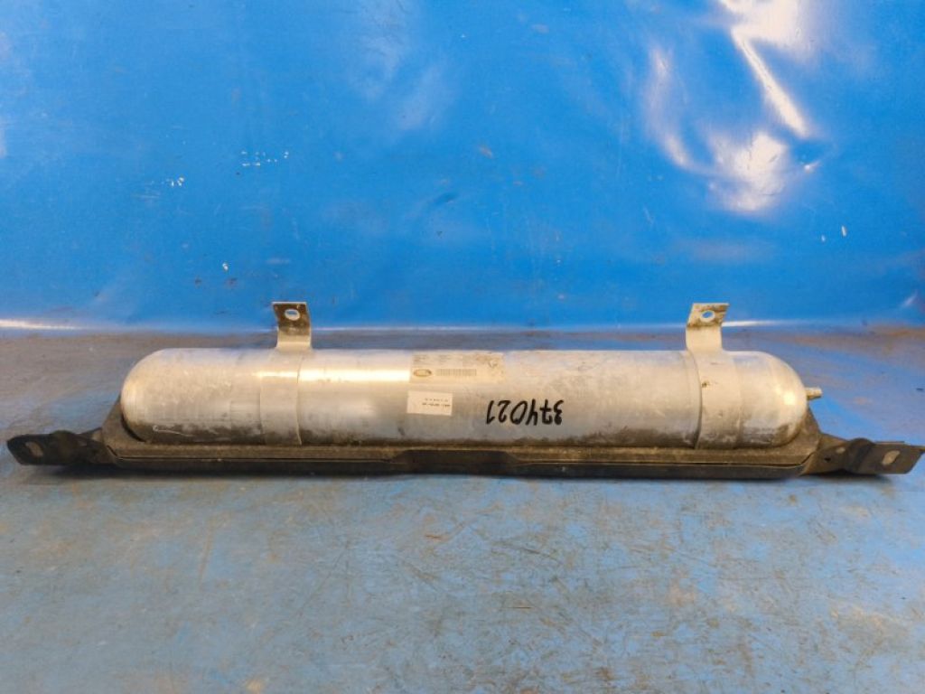 J8A2-5B709-AB | Ресивер пневмоподвески LAND ROVER VELAR 17-