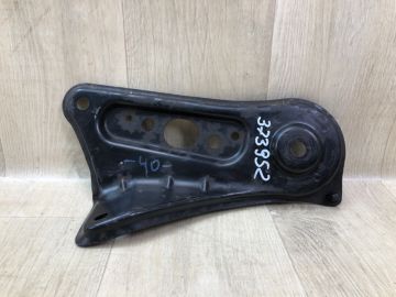 Кронштейн/крепление балки подвески переднее левое TOYOTA CAMRY 40 06-11