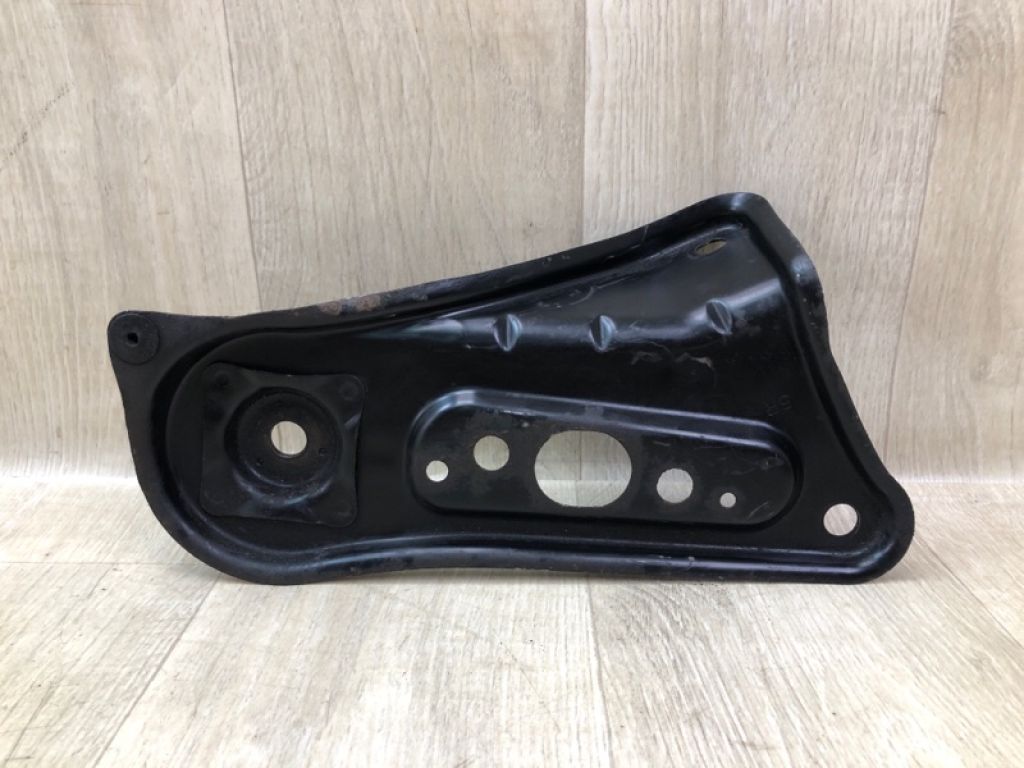 51035-33030 | Кронштейн/крепление балки подвески переднее правое TOYOTA CAMRY 40 06-11 - Фото 2