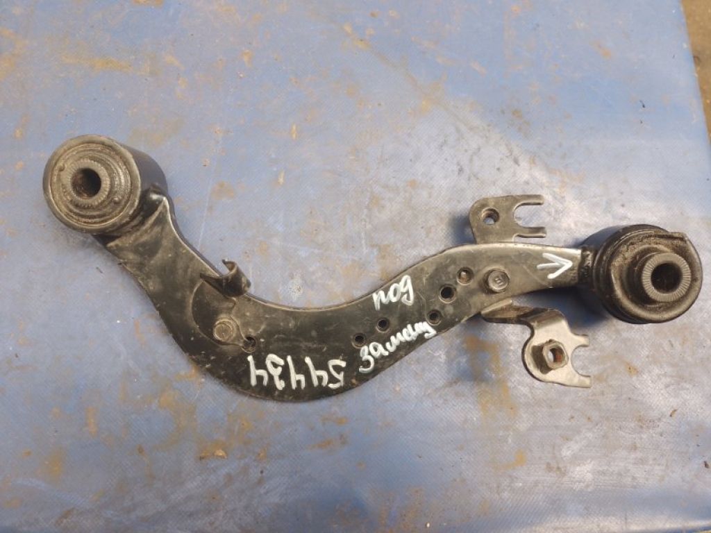 48770-48010 | Рычаг задней подвески поперечный верхний правый LEXUS RX350/450 09-15