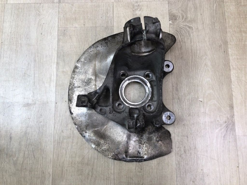 31 21 6 876 853 | Кулак поворотный передний левый BMW X1 F48 14-