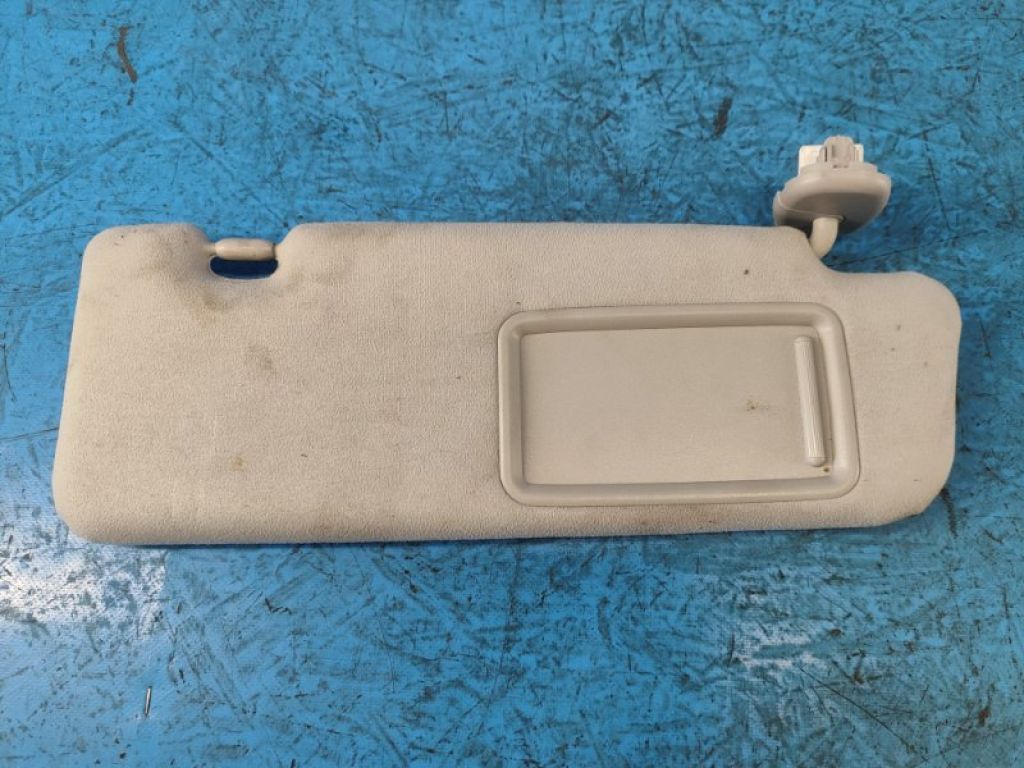 7431047210B0 | Козирок сонцезахисний прав. TOYOTA PRIUS - 30 09-17