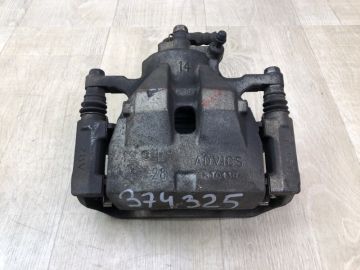 Супорт гальмівний передній лівий TOYOTA CAMRY 50 12-15